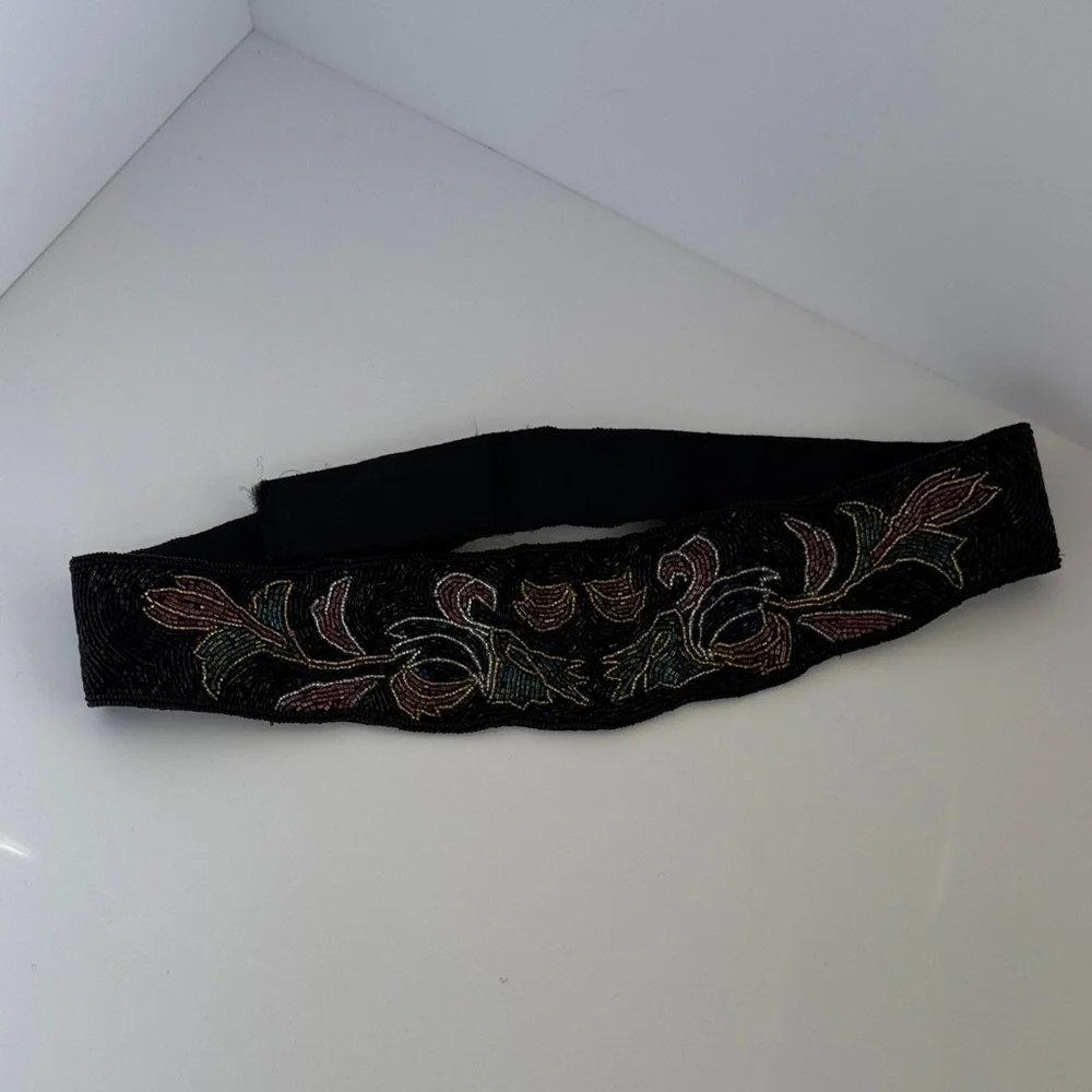 Embroidered Black vintage belt size Medium